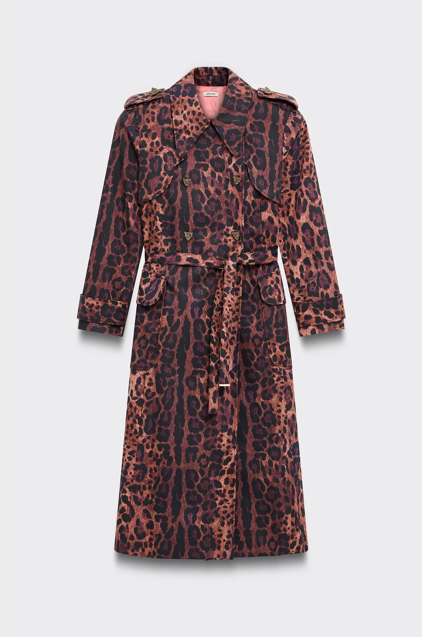 Vêtement d'extérieur sophistiqué aux lignes épurées et matériaux en mélange de laine premium pour l'hiver.